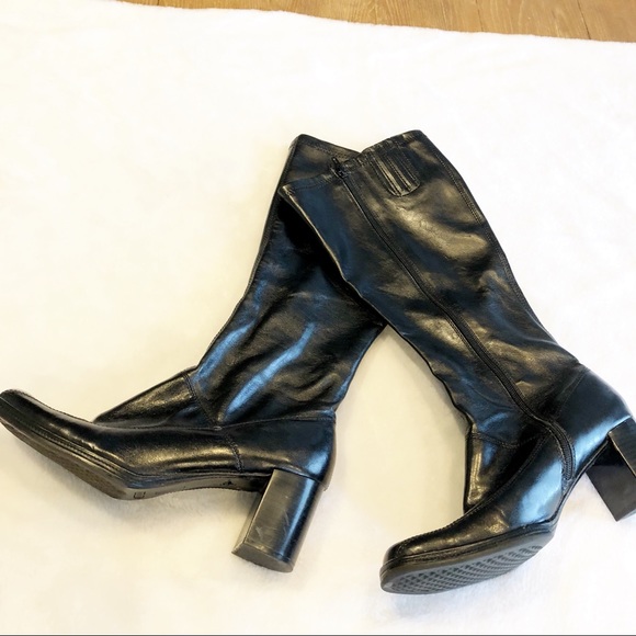 poshmark black boots